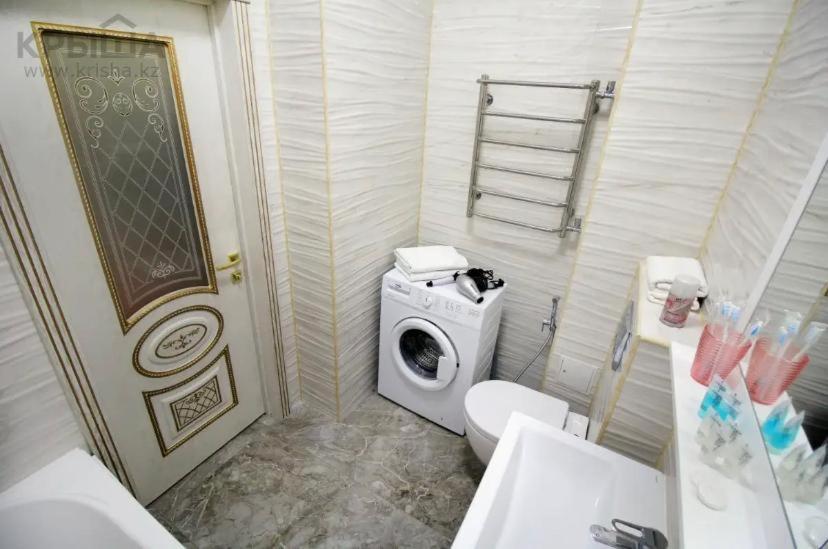 Жк Атамекен В Элитном Районе, 2 Комнатная Almaty Exterior foto